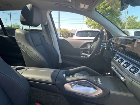 New 2026 Mercedes-Benz GLS 450 4MATIC image 38