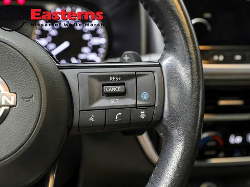 Used 2022 Nissan Rogue SL w/ SL Premium Package image 17