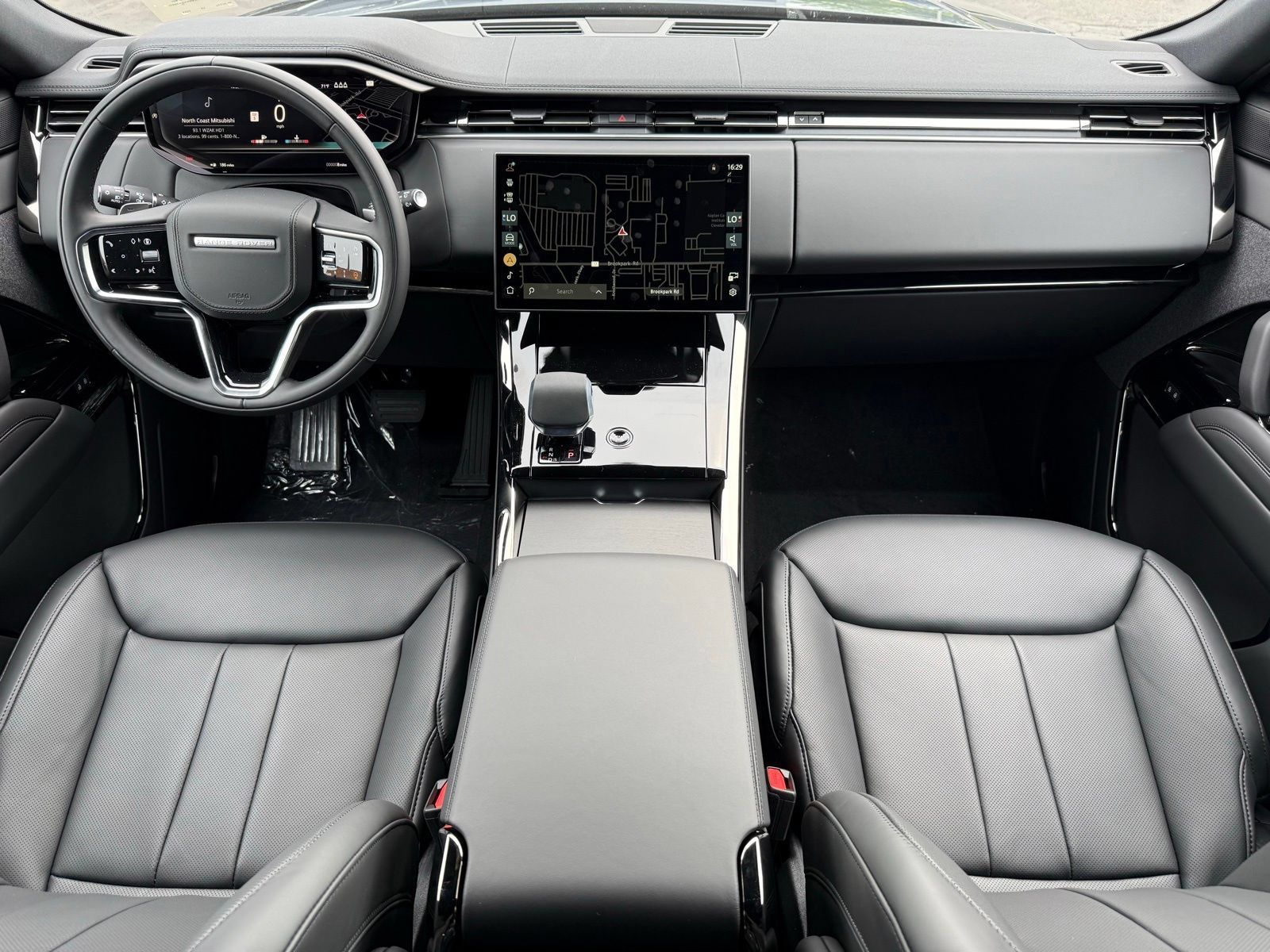New 2026 Land Rover Range Rover Sport SE AWD/4WD image 24