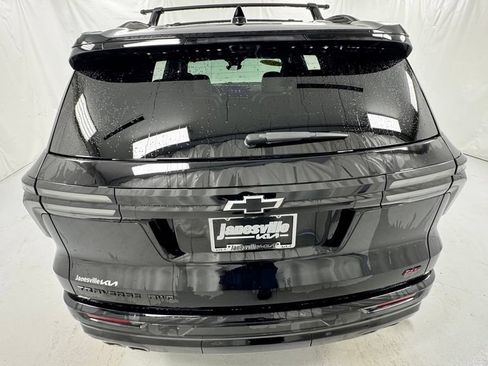 Used 2024 Chevrolet Traverse RS w/ LPO, Floor Liner Package AWD/4WD image 4