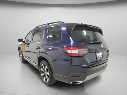 Used 2023 Honda Pilot Touring image 5