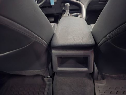 Used 2023 Toyota Camry SE FWD image 34