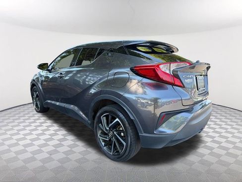 Used 2020 Toyota C-HR Limited FWD image 7
