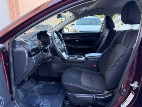 Used 2021 Nissan Sentra SV image 9