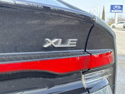 Used 2023 Toyota Prius XLE image 5