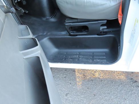 Used 2013 Chevrolet Express 2500 image 11