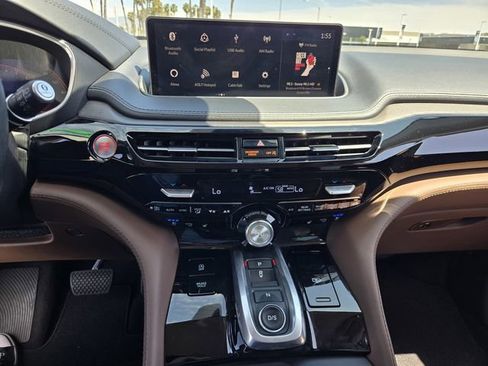 Used 2024 Acura MDX SH-AWD w/ Advance Package image 21