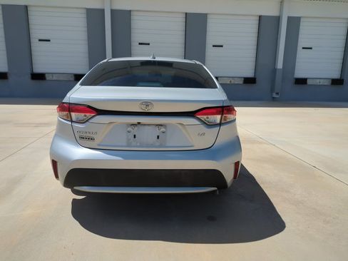 Used 2020 Toyota Corolla LE FWD image 6