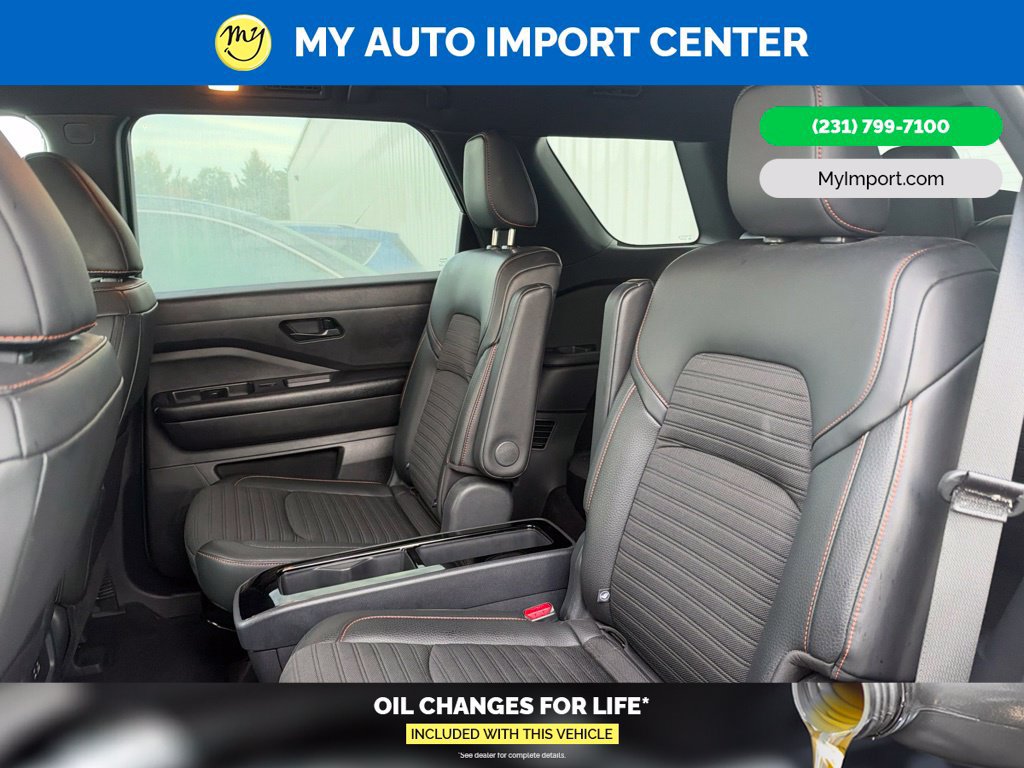 Used 2025 Nissan Pathfinder Rock Creek AWD/4WD image 22