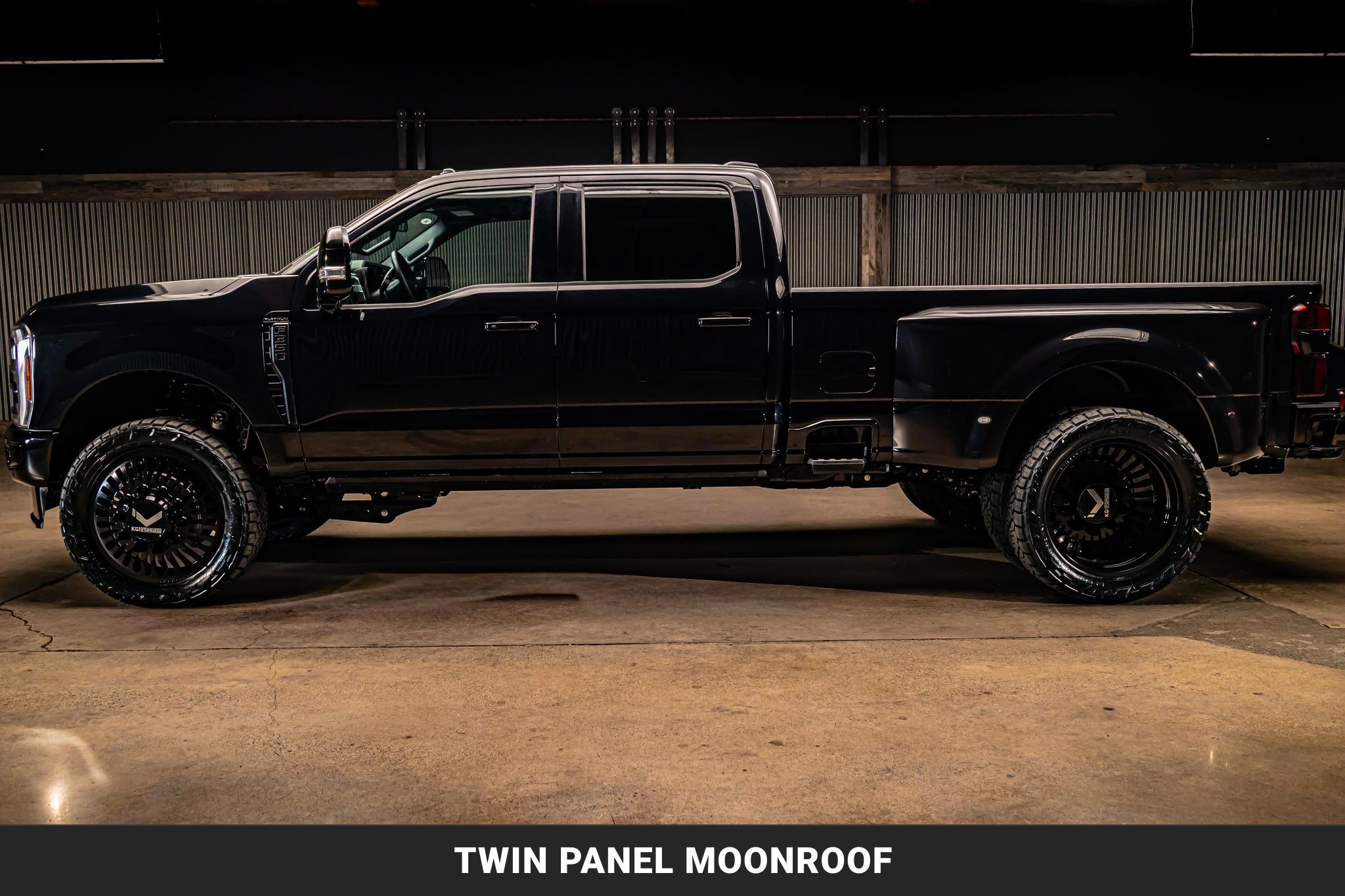 Used 2026 Ford F350 Platinum AWD/4WD image 6