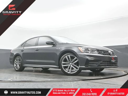 Used 2018 Volkswagen Passat 2.0T R-Line image 1