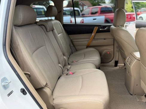 Used 2010 Toyota Highlander Limited AWD/4WD image 54
