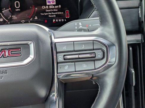 Used 2024 GMC Acadia Elevation AWD/4WD image 17