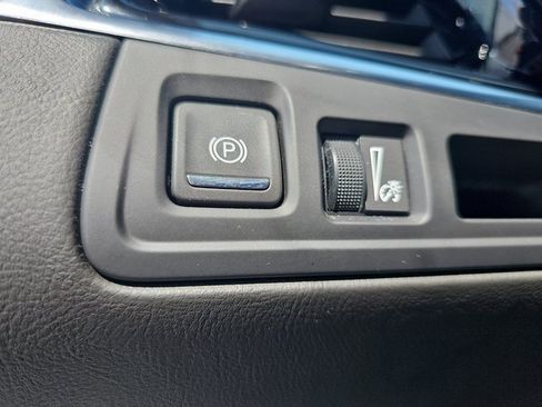 Used 2025 Cadillac XT6 Premium Luxury w/ LPO, Floor Liner Package image 27