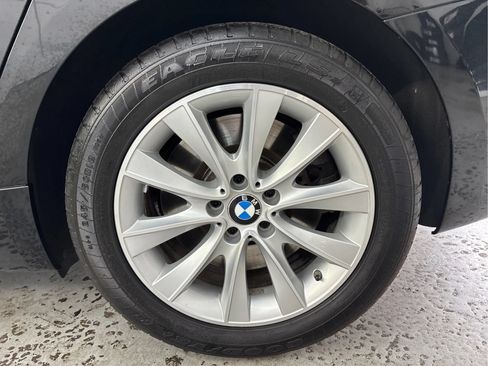 Used 2017 BMW 550i Gran Turismo xDrive AWD/4WD image 30