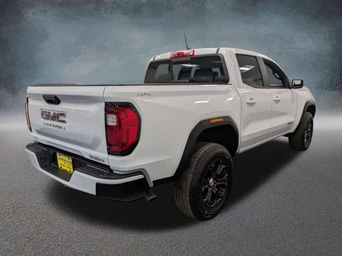 Used 2023 GMC Canyon Elevation w/ Convenience Package AWD/4WD image 4