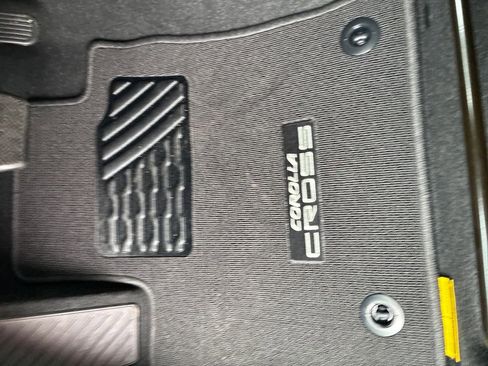 New 2026 Toyota Corolla Cross L image 38