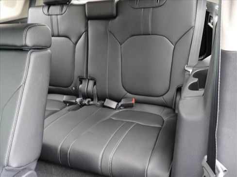 New 2026 Honda Pilot Touring image 18