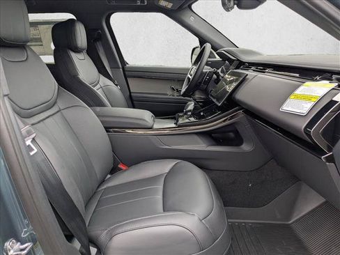 New 2026 Land Rover Range Rover Sport SE AWD/4WD image 17