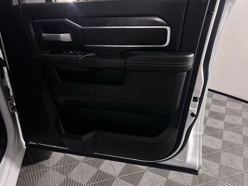 Used 2024 RAM 2500 Big Horn w/ Bed Utility Group image 32