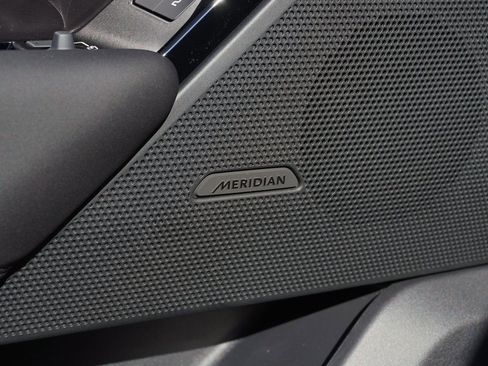 New 2026 Land Rover Range Rover Velar Dynamic SE image 12