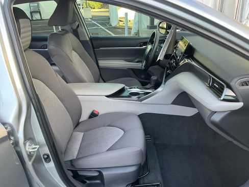 Used 2023 Toyota Camry LE image 19