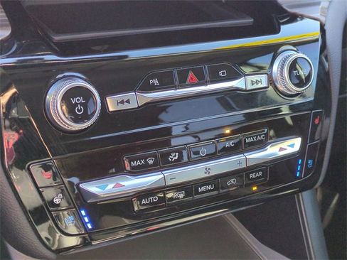 Used 2023 Ford Explorer Limited w/ Equipment Group 301A image 19