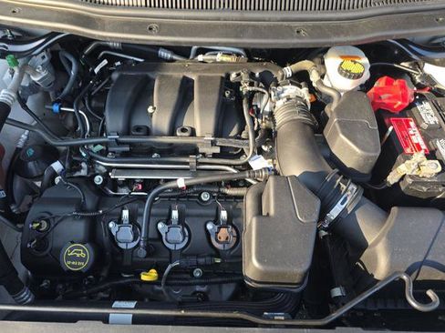 Used 2019 Ford Explorer 4WD w/ Class III Trailer Tow Package image 8