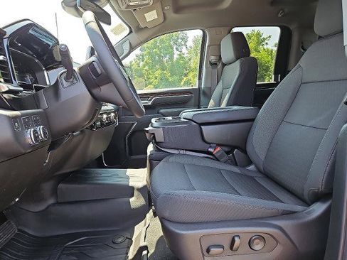 New 2025 GMC Sierra 2500 SLE image 11