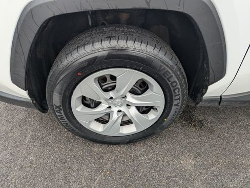 Used 2020 Toyota RAV4 LE w/ All Weather Liner Package AWD/4WD image 11
