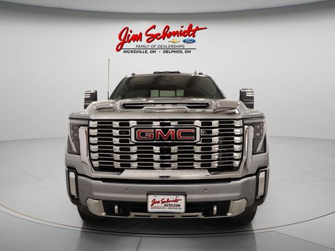 Used 2025 GMC Sierra 2500 Denali w/ Denali Reserve Package AWD/4WD image 3