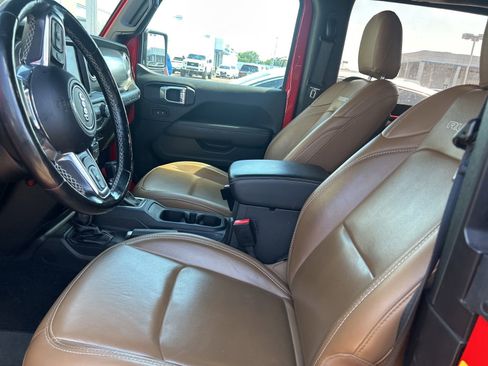 Used 2021 Jeep Wrangler Rubicon AWD/4WD image 25
