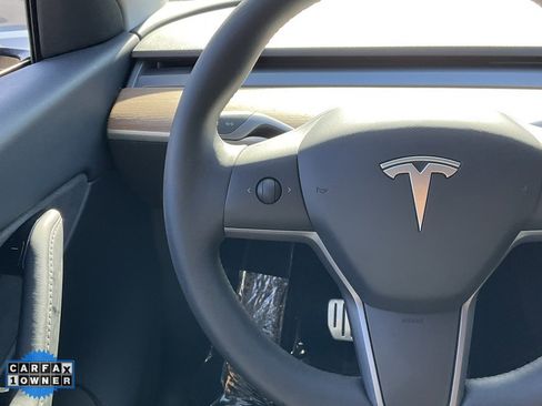 Used 2020 Tesla Model Y Performance image 38