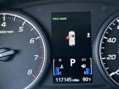 Used 2020 Mitsubishi Outlander SE image 38