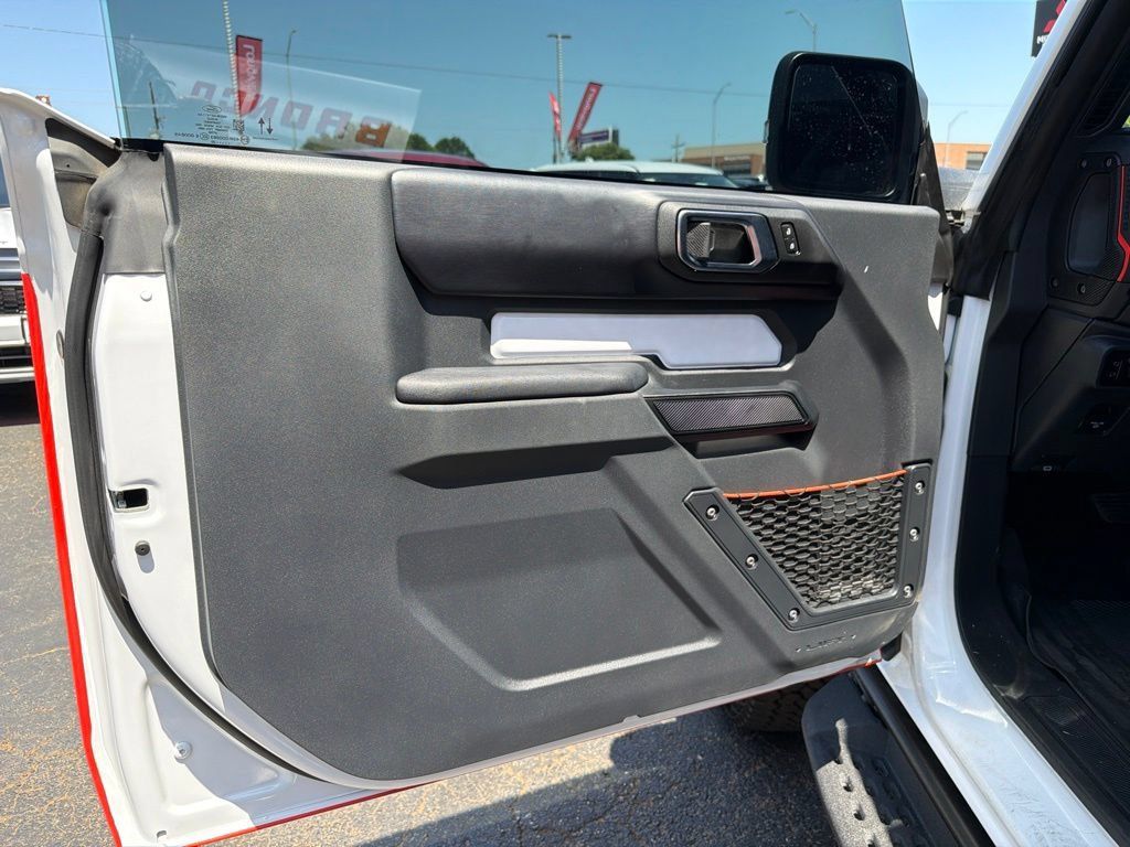 Used 2025 Ford Bronco Stroppe Edition AWD/4WD image 11