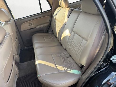 Used 2002 Toyota 4Runner Limited image 30
