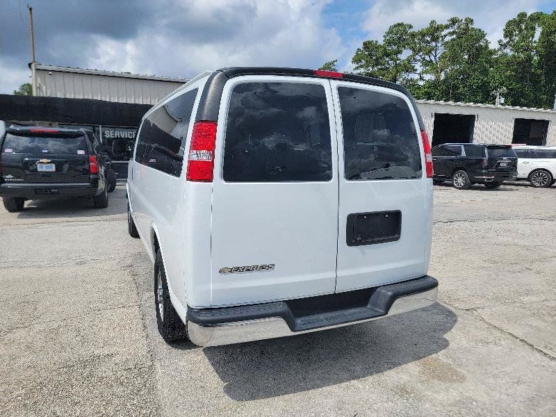 Used 2025 Chevrolet Express 3500 LT w/ LT Preferred Equipment Group RWD image 13