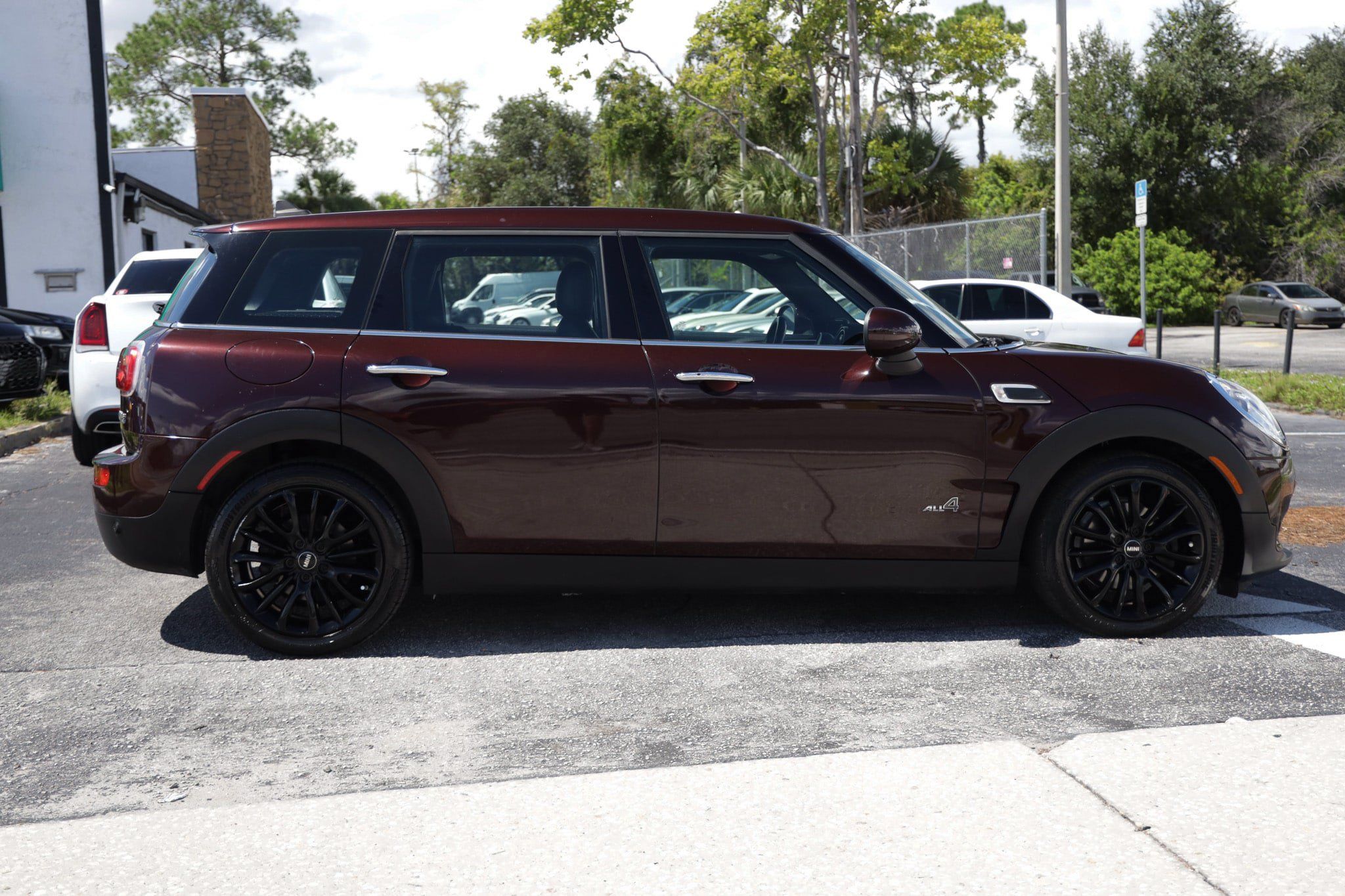 Used 2017 MINI Cooper Clubman ALL4 AWD/4WD image 16