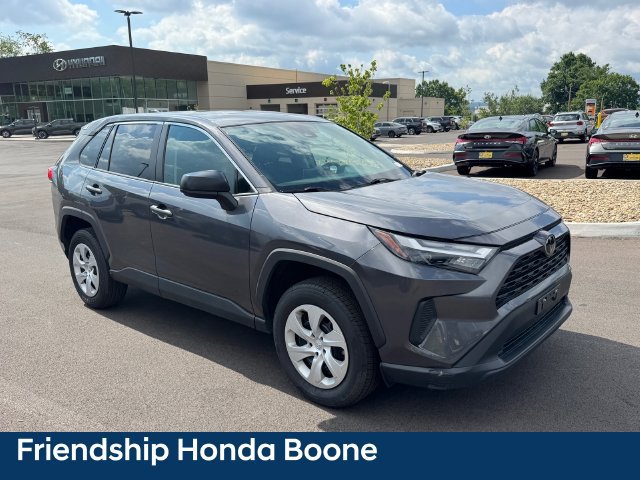 Used 2024 Toyota RAV4 LE AWD/4WD image 2