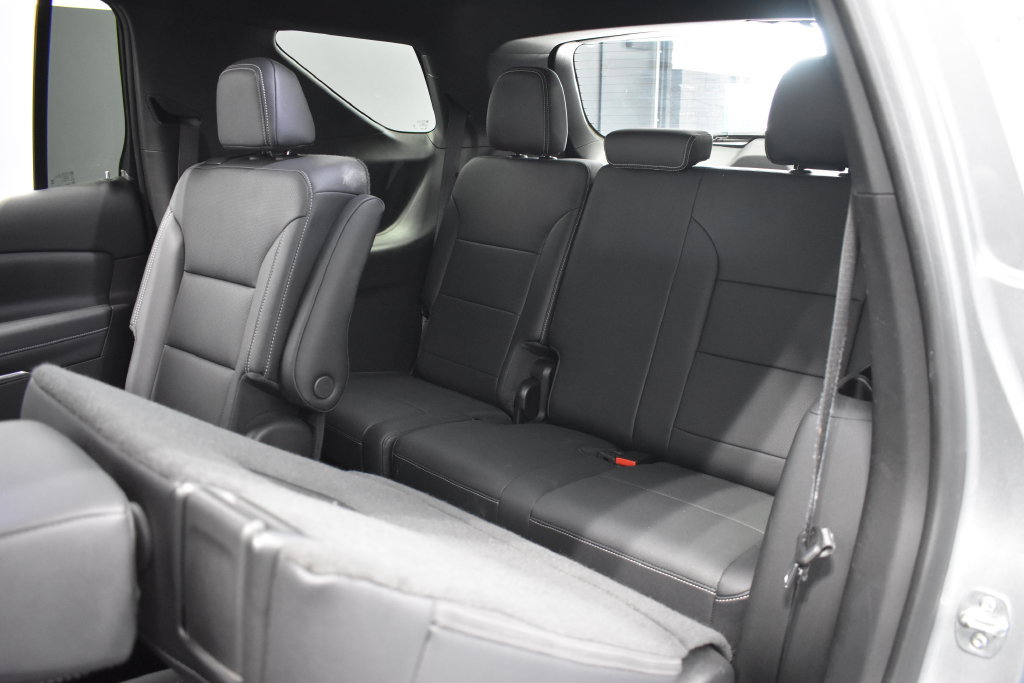Used 2025 Chevrolet Traverse LT FWD image 38