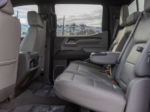 Certified 2022 GMC Sierra 1500 SLT w/ SLT Premium Plus Package image 8