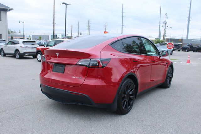 Used 2021 Tesla Model Y Long Range AWD/4WD image 36