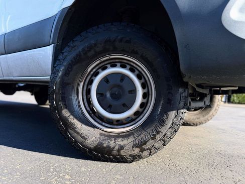 Used 2022 Mercedes-Benz Sprinter 2500 image 9