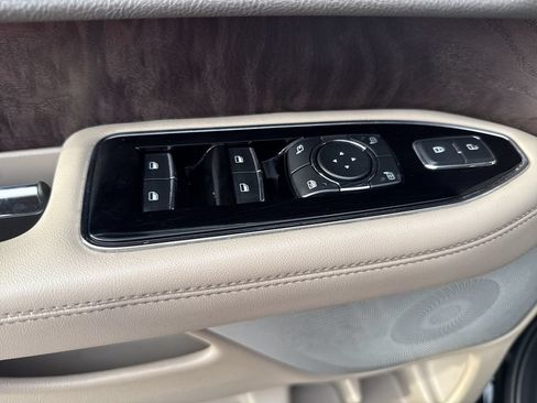 Used 2022 Lincoln Navigator Reserve AWD/4WD image 11