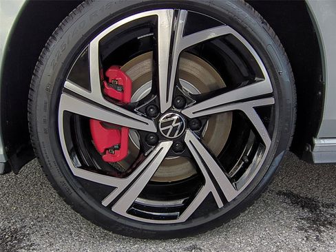 New 2026 Volkswagen GTI SE FWD image 23