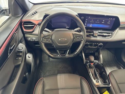 Used 2025 Chevrolet TrailBlazer RS w/ Convenience Package FWD image 15