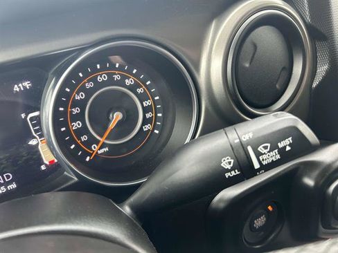 Certified 2023 Jeep Gladiator Sport image 26