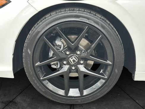 Used 2025 Honda Civic Sport image 27