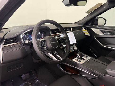 New 2026 Jaguar F-PACE R-Dynamic S image 4