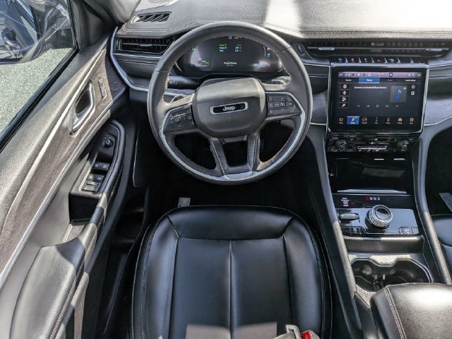 Used 2024 Jeep Grand Cherokee Limited 4xe AWD/4WD image 17